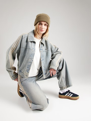 ADIDAS ORIGINALS Футболка 'ESS' в Белый