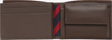 TOMMY HILFIGER - Carteiras 'Johnson' em castanho