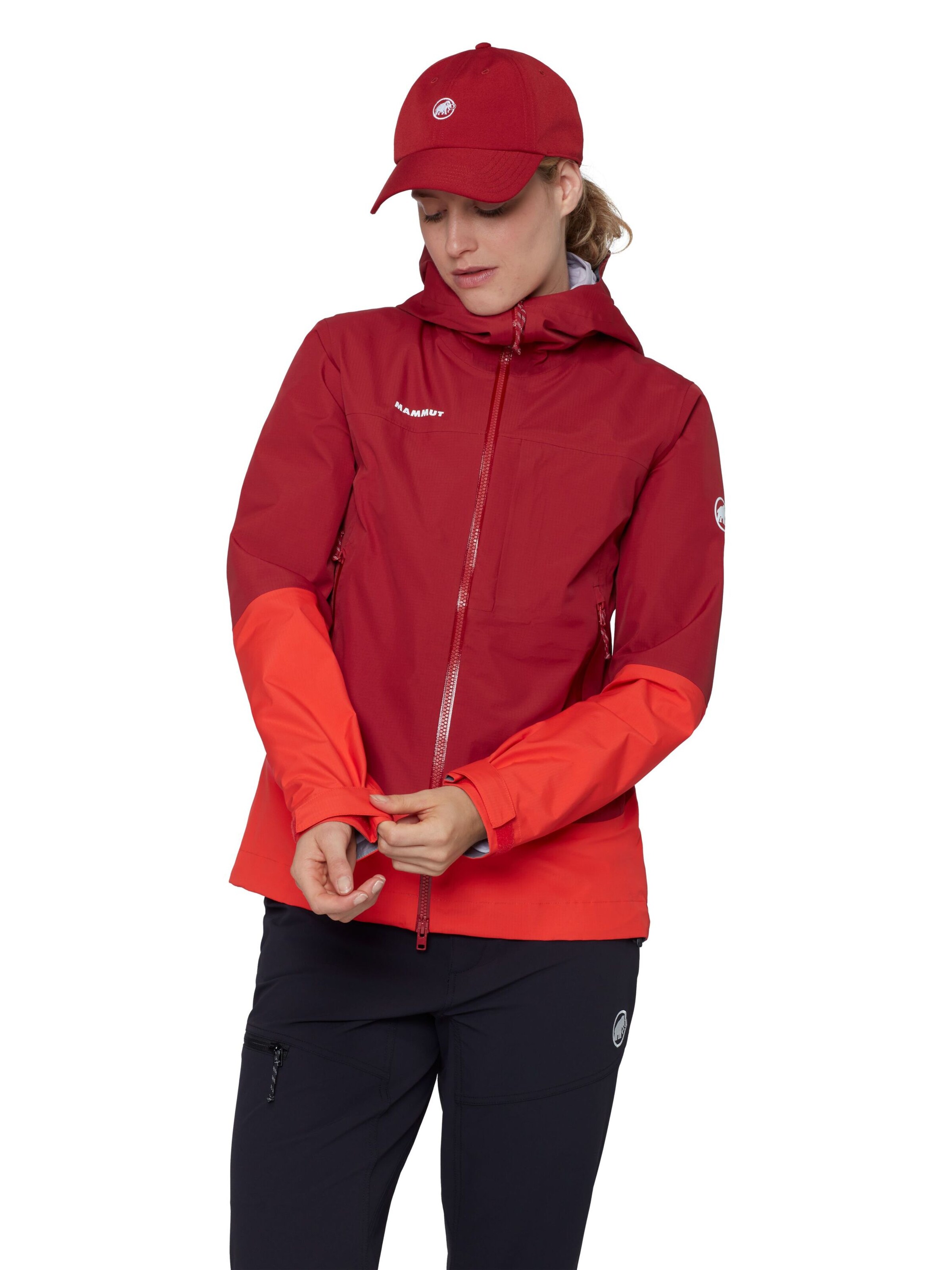MAMMUT Outdoor Jacket in Red: front