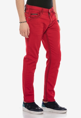 CIPO & BAXX Regular Jeans in Rood: voorkant