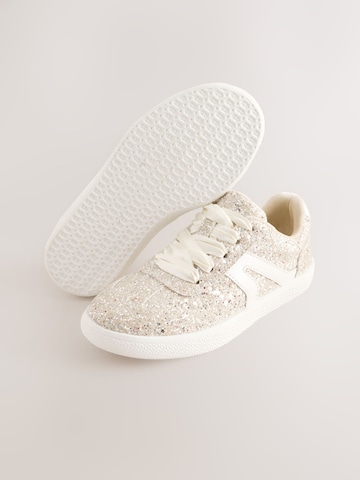 Baskets Next en beige