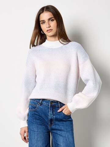 Apricot Sweater ' ' in Pink: front