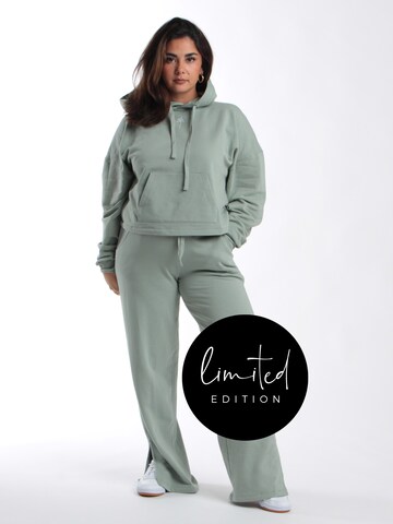 ABOUT YOU Limited Loosefit Broek 'Ronja' in Grijs: voorkant