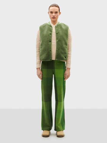 Thinking MU Knitted vest 'JAY' in Green