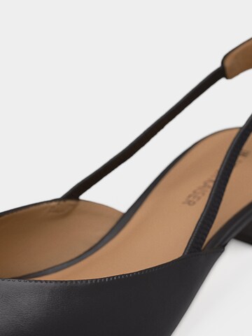 melns PETER KAISER Vaļējas augstpapēžu kurpes