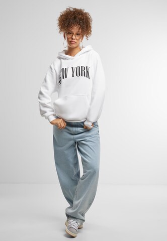 Miss Tee Sweatshirt 'New York' i vit