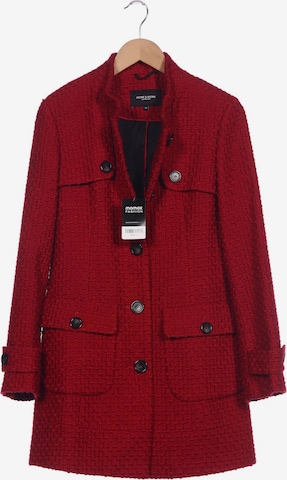 MORE & MORE Mantel S in Rot: Vorderseite