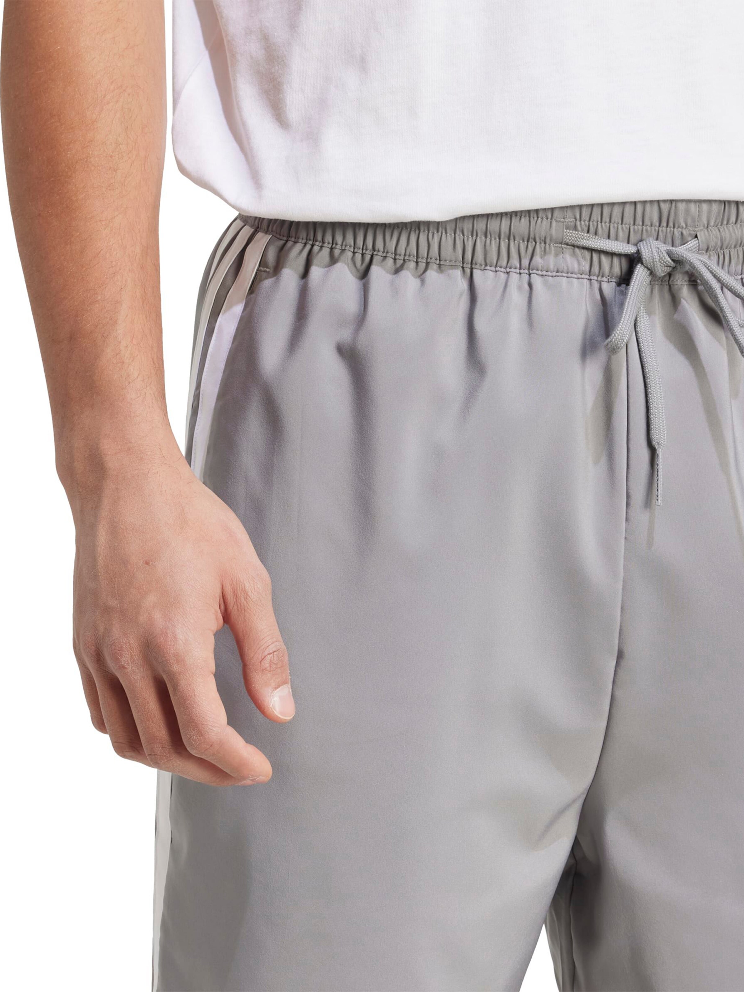 ADIDAS SPORTSWEAR Regular Sportbyxa 'Essentials Chelsea' i grå