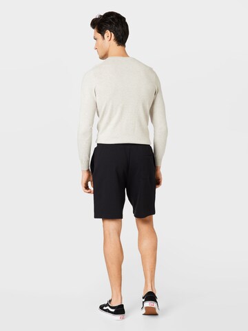 Lyle & Scott Regular Shorts in Schwarz