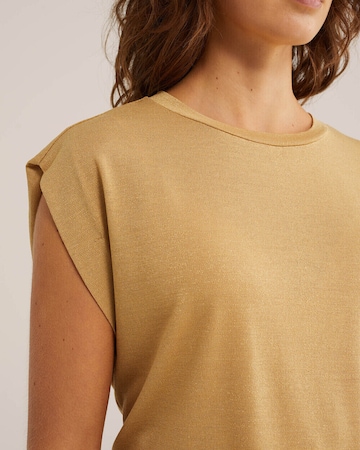 WE Fashion Футболка в Золотой