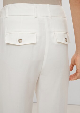 Regular Pantalon COMMA en blanc
