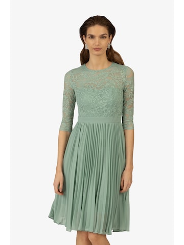 Rochie de cocktail de la Kraimod pe verde: față