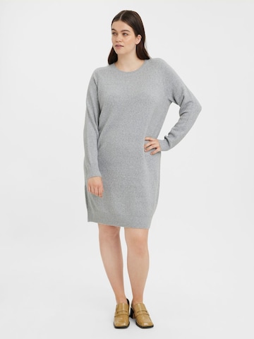 Robes en maille Vero Moda Curve en gris