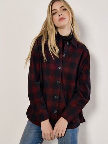 Apricot Blouse ' ' in Rood: voorkant
