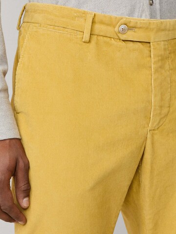 Coupe slim Pantalon chino 'Kensington' Hackett London en jaune