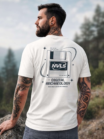 Neverless Shirt 'Digital Archaeology' in White