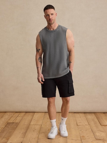juoda DAN FOX APPAREL Standartinis Laisvo stiliaus kelnės 'Jaron'