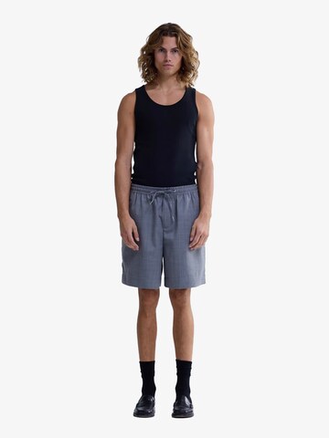 NEW AMSTERDAM Regular Broek in Grijs: voorkant
