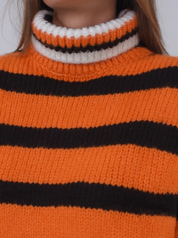 FRESHLIONS Sweater 'Astrid' in Orange