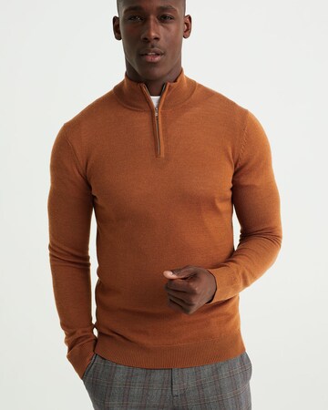 WE Fashion Sweater in Brown: front