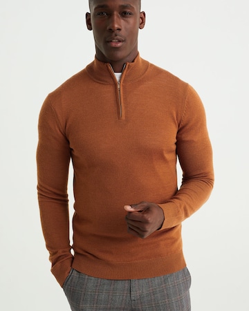WE Fashion Sweater in Brown: front