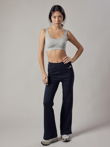évasé Leggings 'Panta Jazz in Interlock' OWN Off With Nature en bleu : devant