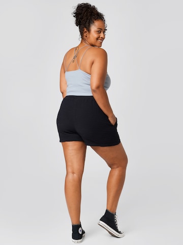 A LOT LESS Regular Pants 'Cami' in Black