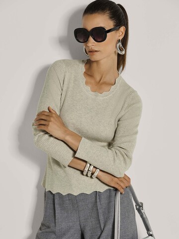 MADELEINE Pullover in Grau