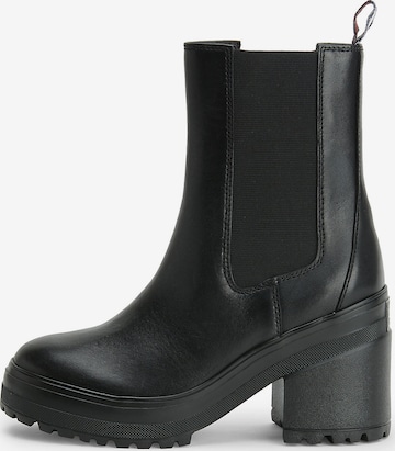 Tommy Jeans Chelsea Boots in Black: front