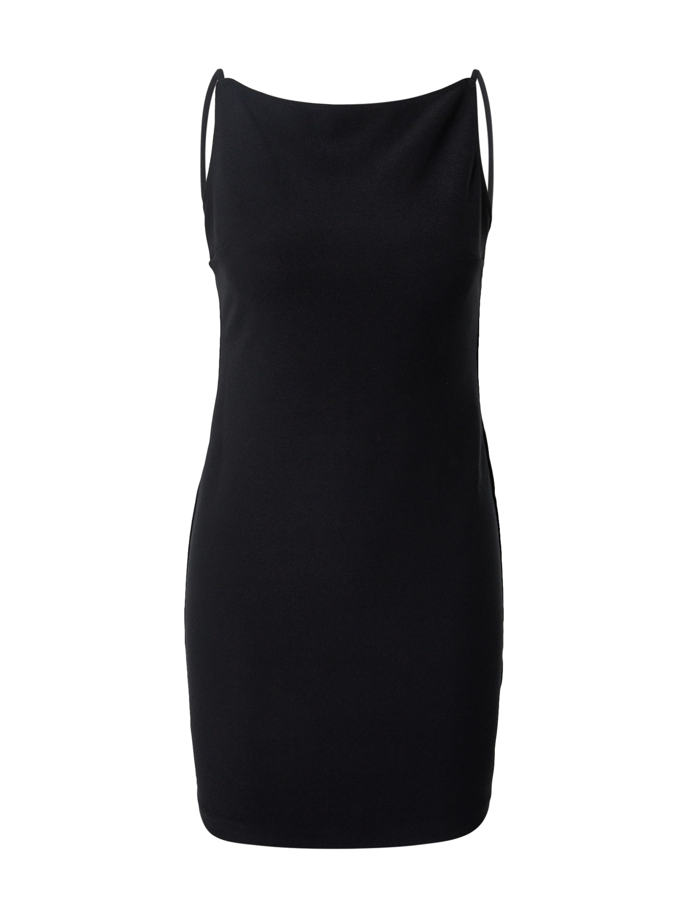 Rochie de la Abercrombie & Fitch pe negru: față