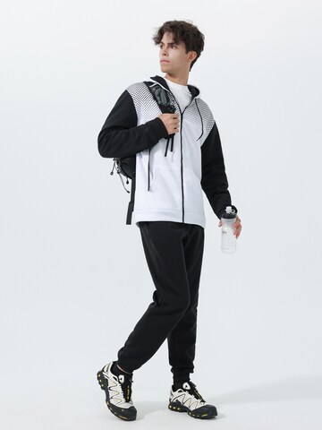 YOUTHUP Sports Suit in Black