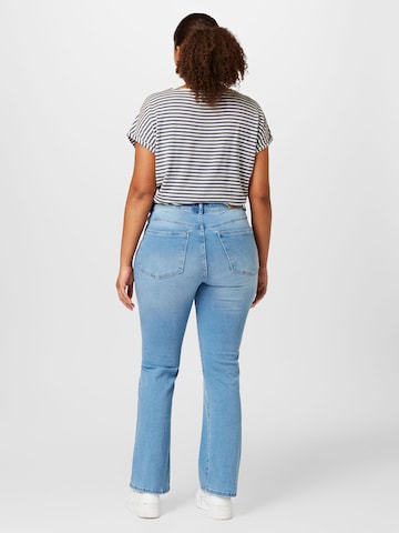ONLY Carmakoma regular Jeans 'Sally' i blå