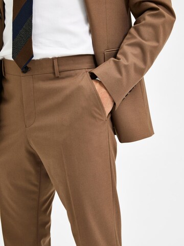 SELECTED HOMME Slim fit Pleated Pants 'Logan' in Beige