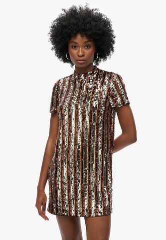 Robe de cocktail Superdry en mélange de couleurs : devant