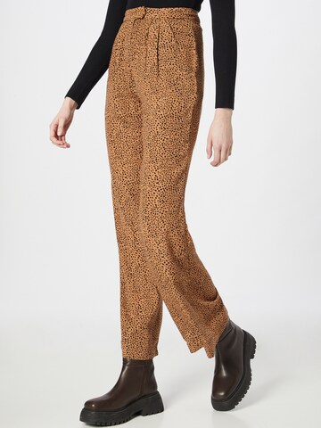 Wide Leg Pantalon à pince 'BILLIE & SUZIE' In The Style en beige : devant