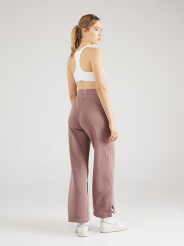 Wide leg Pantaloni 'Phoenix Fleece' di NIKE in lilla