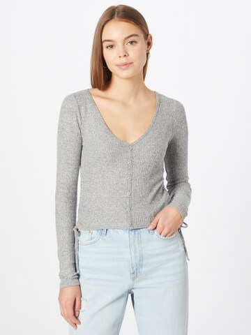 HOLLISTER Sweater in Grey: front