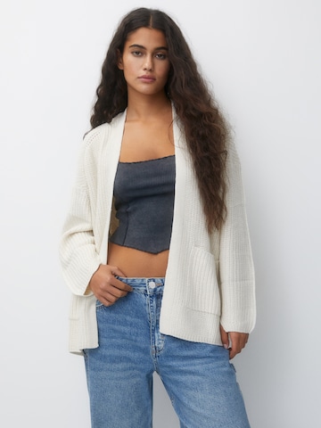 Pull&Bear Knit Cardigan in Beige: front