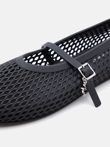Karl Lagerfeld Riemchenballerina in Schwarz