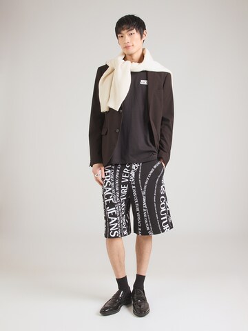 T-Shirt '80GAHT18' Versace Jeans Couture en noir