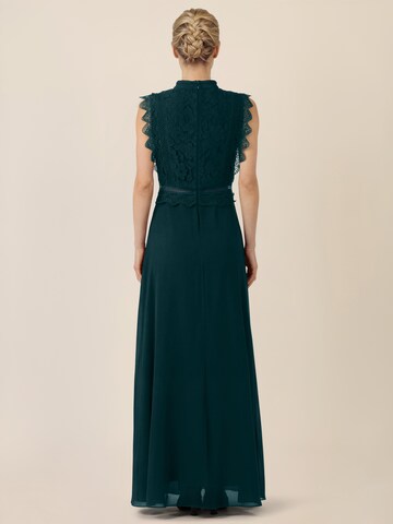 APART Kleid in Grün