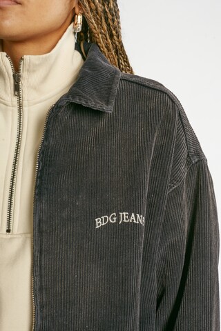 BDG Urban Outfitters Φθινοπωρινό και ανοιξιάτικο μπουφάν 'Harrington' σε γκρι