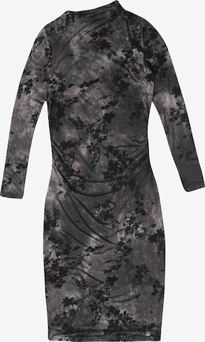 KOROSHI Mekko värissä musta: etupuoli