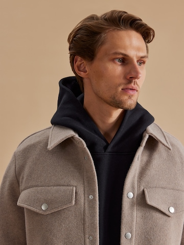 DAN FOX APPAREL Between-Season Jacket 'Arda' in Beige