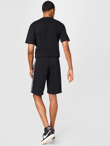 Nike Sportswear Regular Broek in Zwart