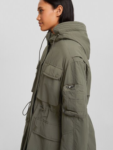 Bershka Přechodová parka – zelená