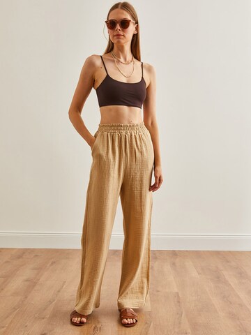 bēšs olalook Platas staras Bikses: no priekšpuses