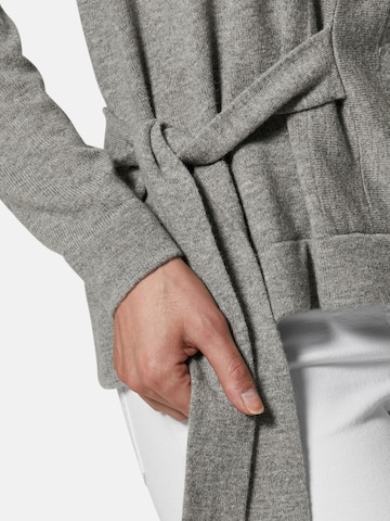 MADELEINE Trui in Grijs