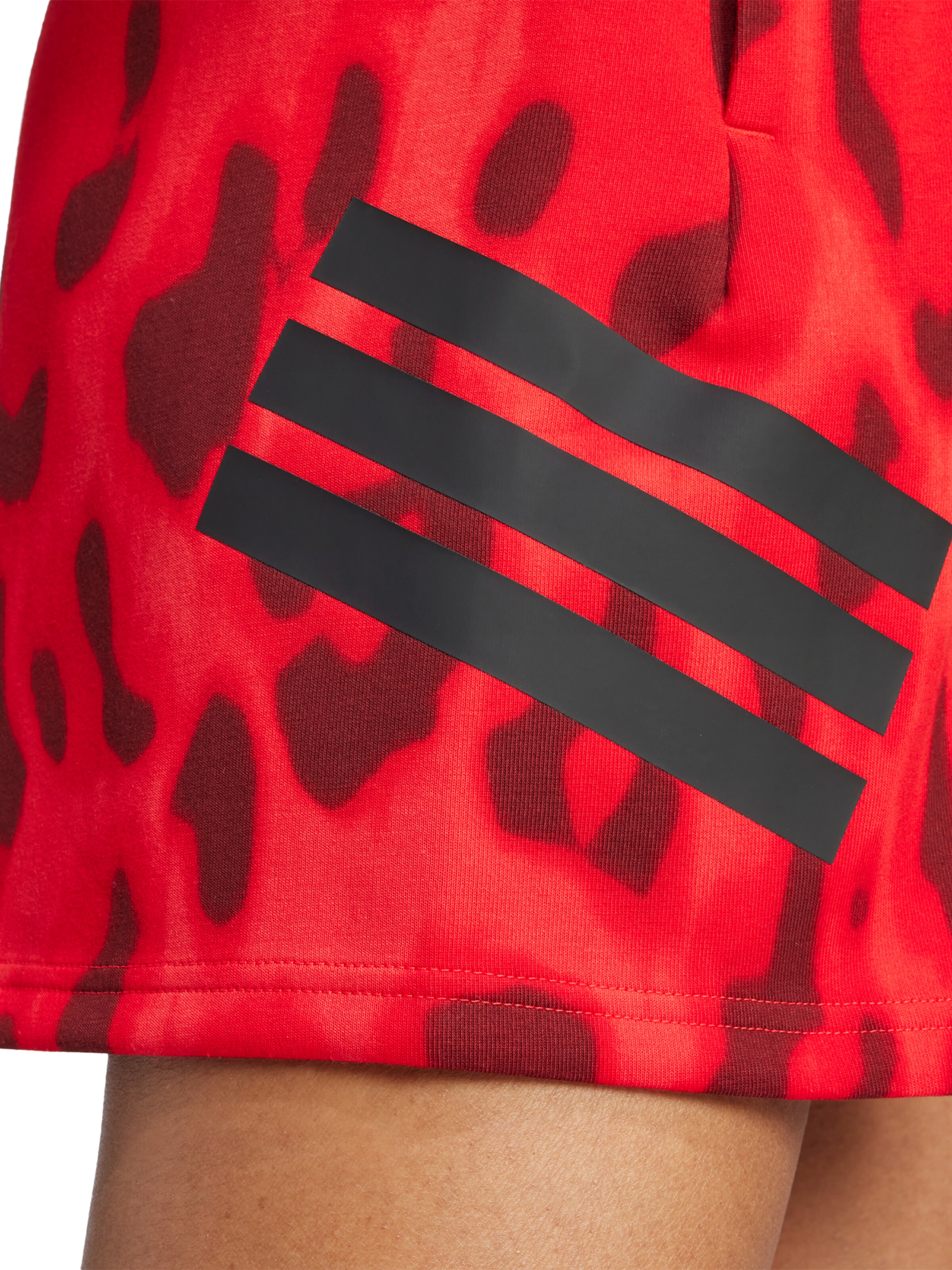 ADIDAS SPORTSWEAR Ohlapna forma Športne hlače 'Future Icons' | rdeča barva