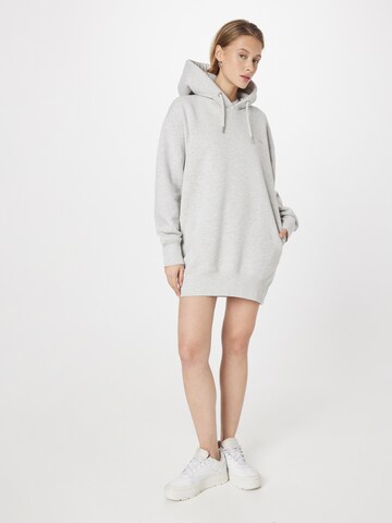 Robe Superdry en gris